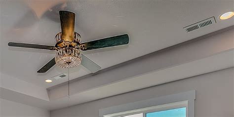 does a ceiling fan or box fan use more electricity|ceiling fan electricity usage cost.